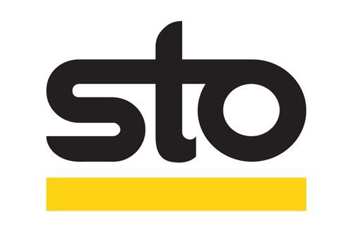 Das STO-Logo ist schwarz und gelb auf weißem Hintergrund.
