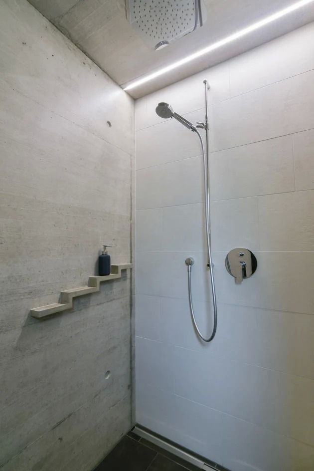 Dusche-aus-Sichtbeton - Eggler Bau