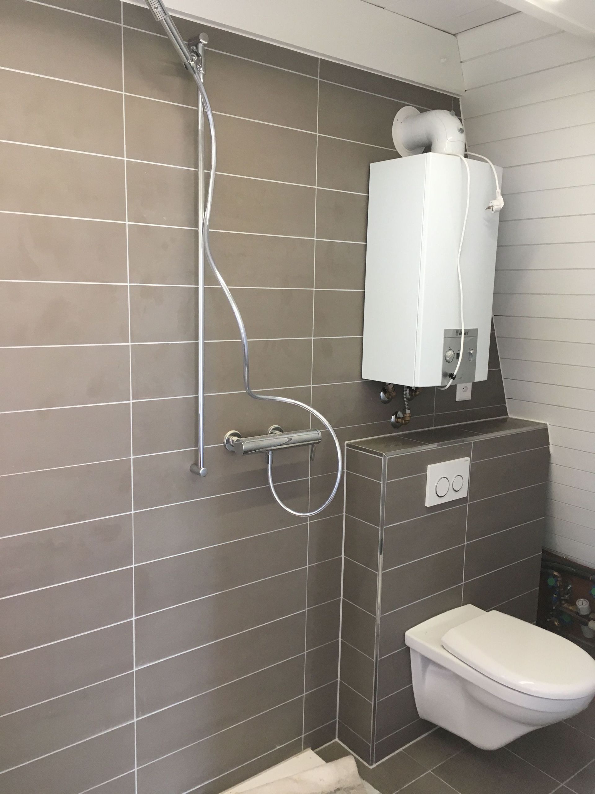 Keramische Wand- und Bodenplatten - Eggler Bau