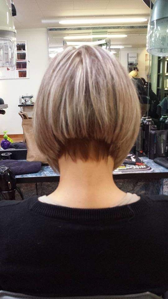 Coupe au carré - Mille & 1 Coiffures