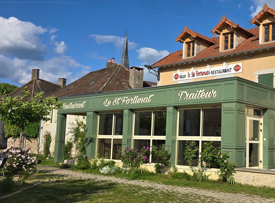 La façade du restaurant Le Fortinat.