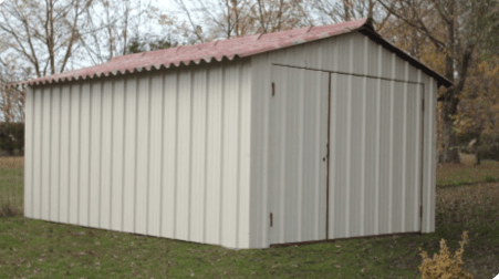 Abri en métal blanc