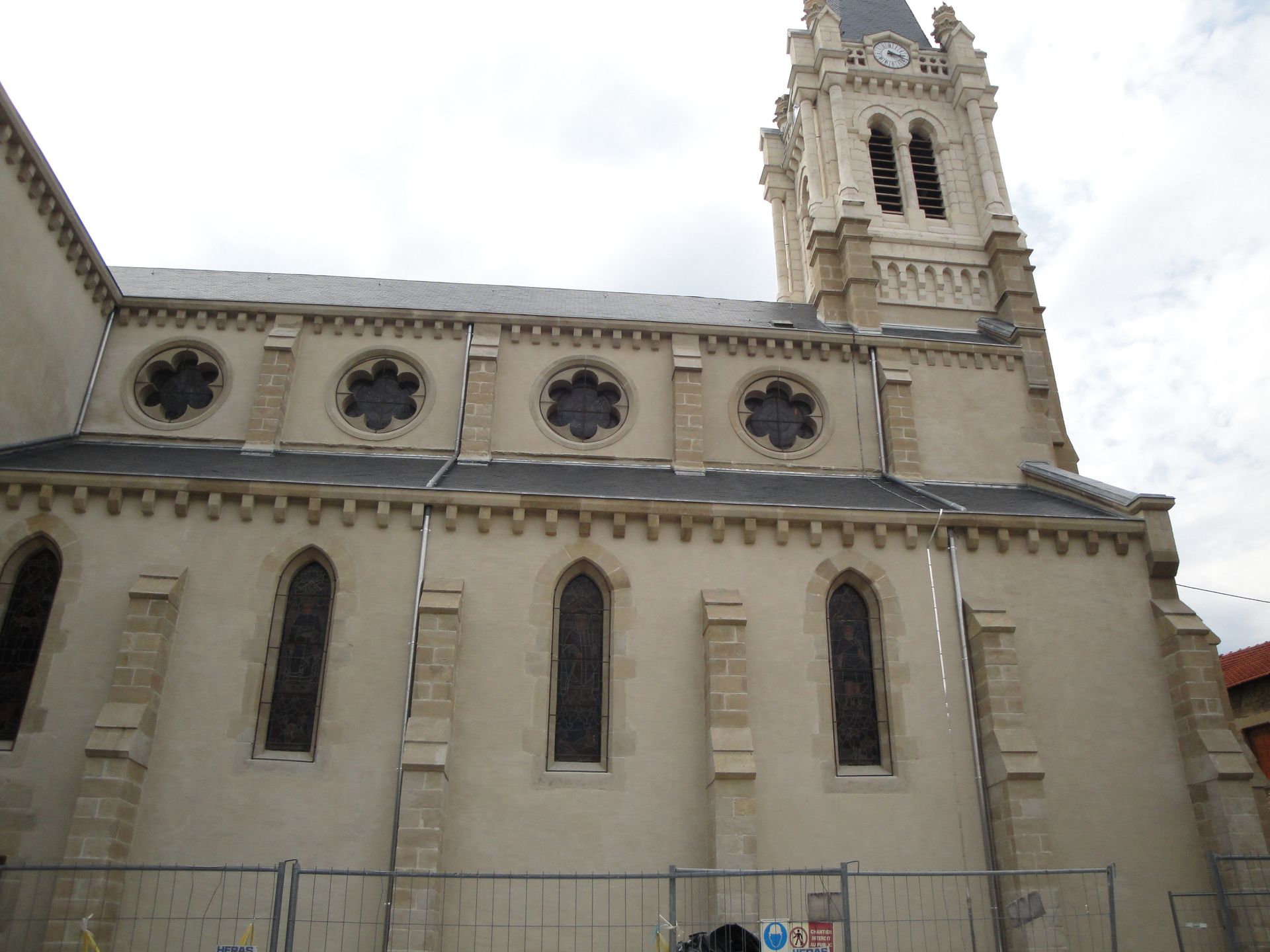 Rénovation de la toiture d'une église