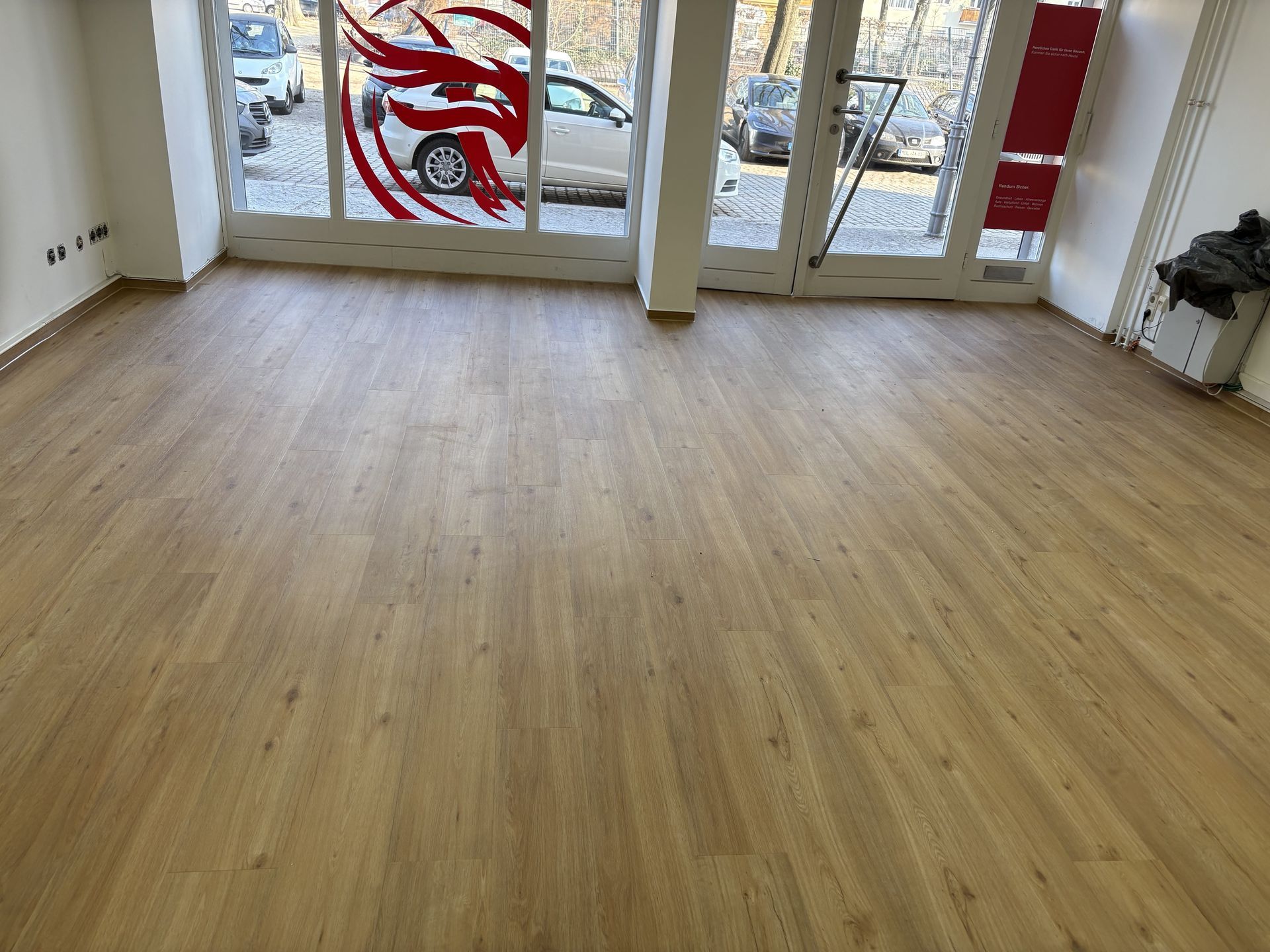 Vinylboden in Eiche Optik für Ladenfläche