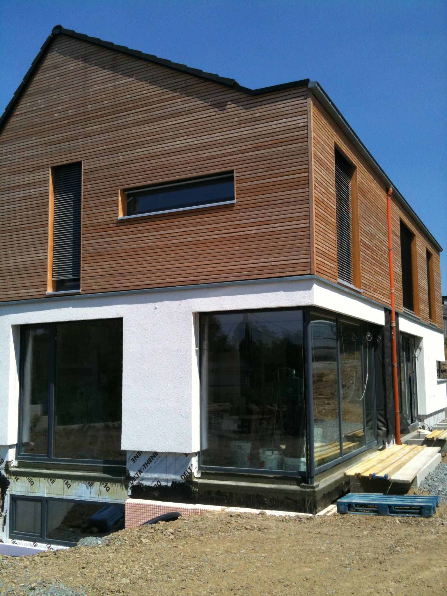 Zimmerei Zultner GmbH & CO. KG - Modernes Wohnhaus mit Holz-Details