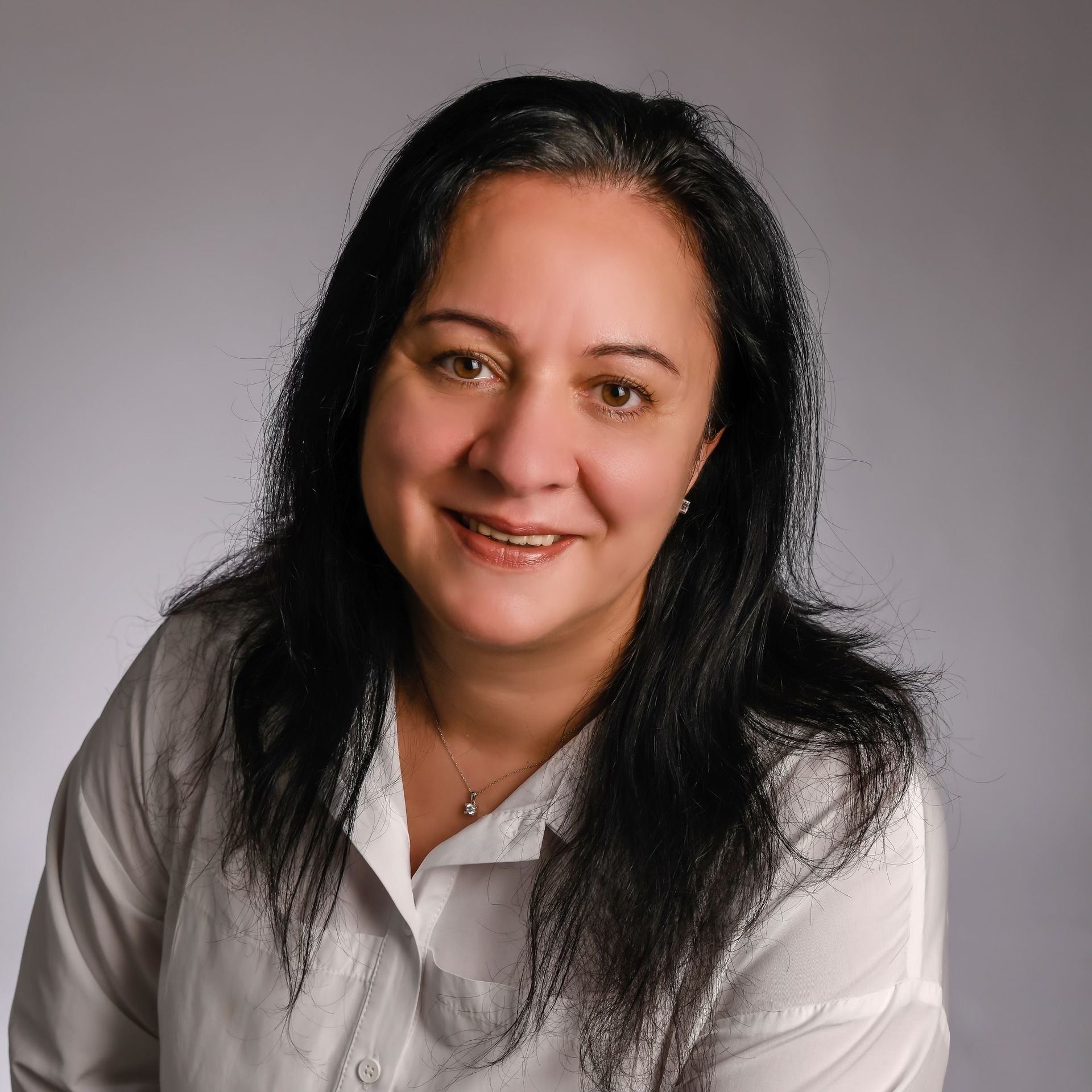 Pervin Ün von der Zahnarztpraxis Dr. Magdalena Kolski & Dr. Monika Kolski