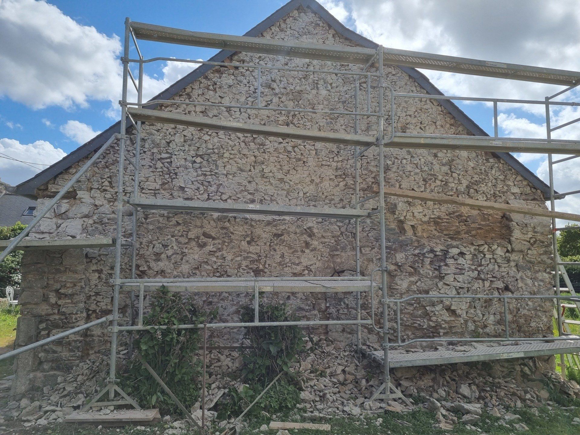 travaux pour refaire les joint de pierre