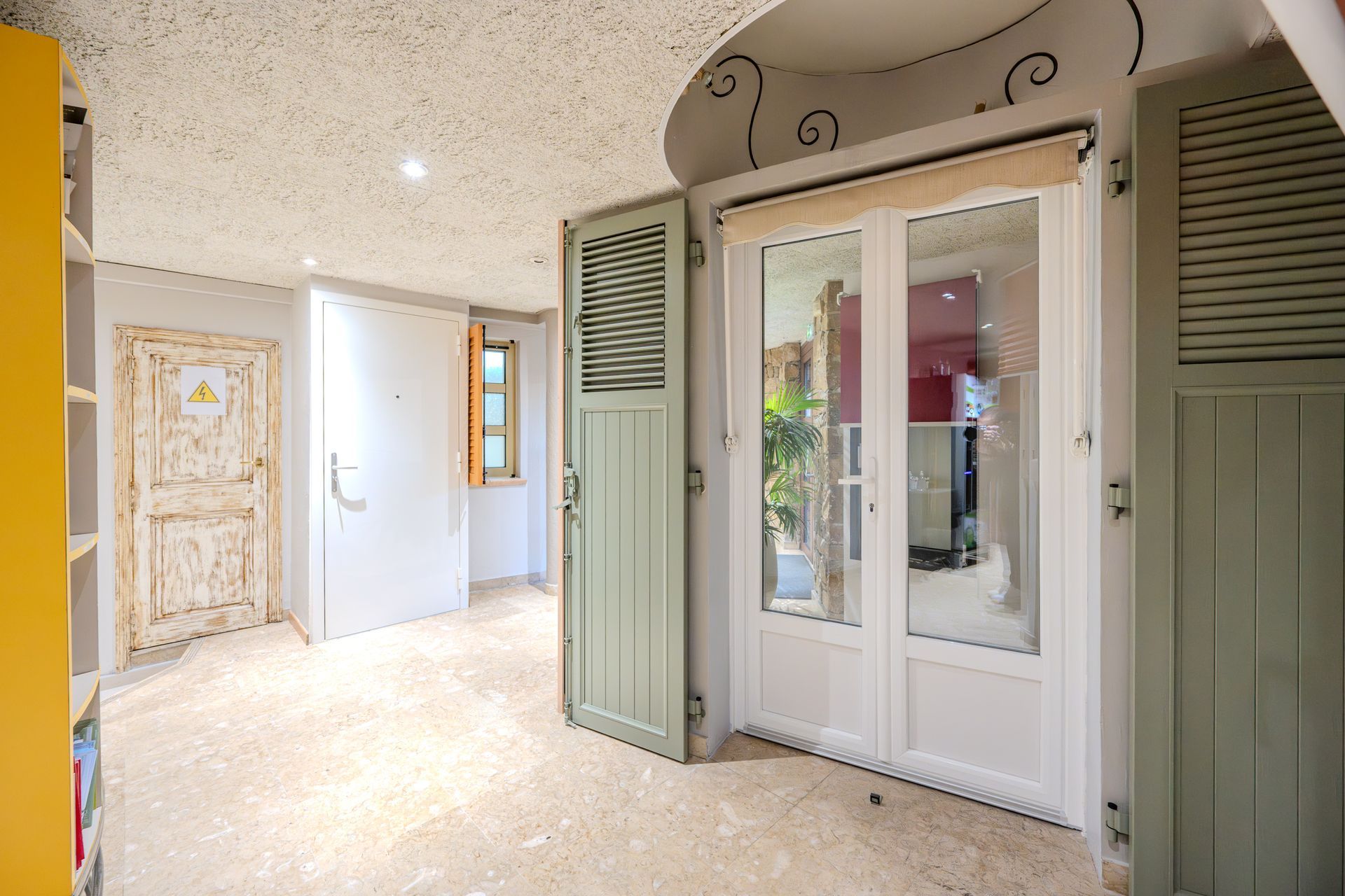 Volets dans un showroom.