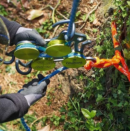 Cordes et accessoires de sécurité.