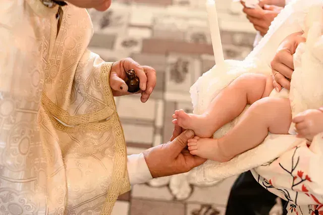unos pies de un bebe