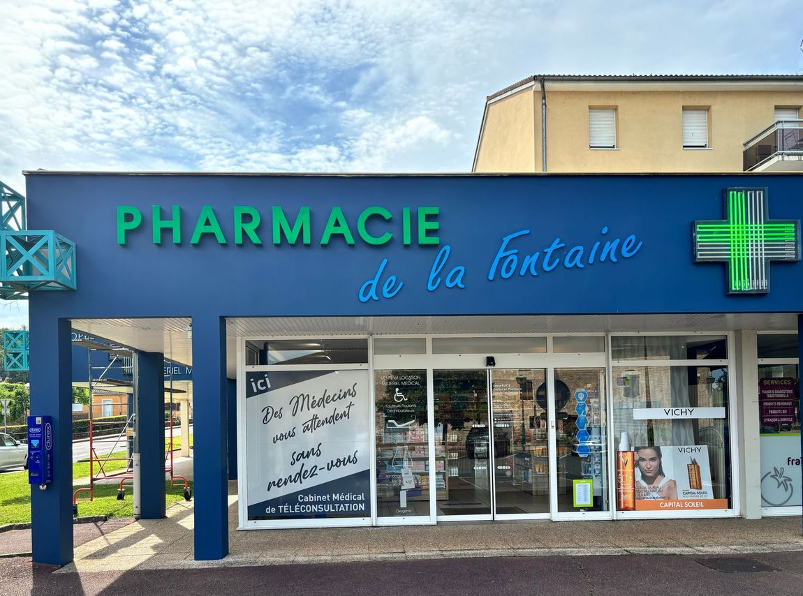 Façade de la phamarcie de la Fontaine