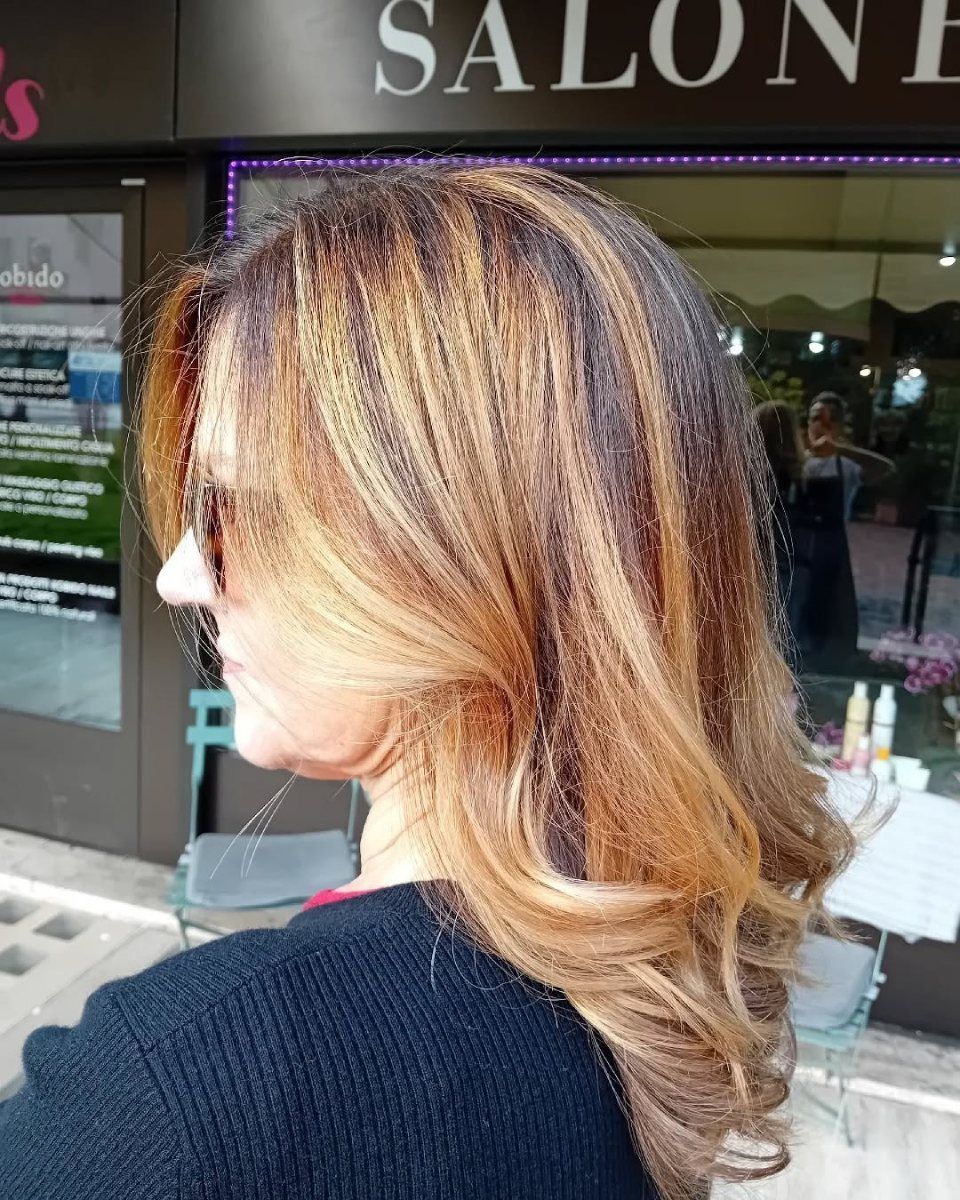 Parrucchiere professionale per taglio e styling - Beauty Hairstyle