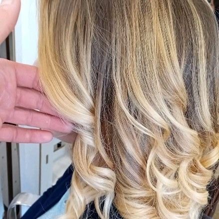 Parrucchiere professionale per colorazione - Beauty Hairstyle
