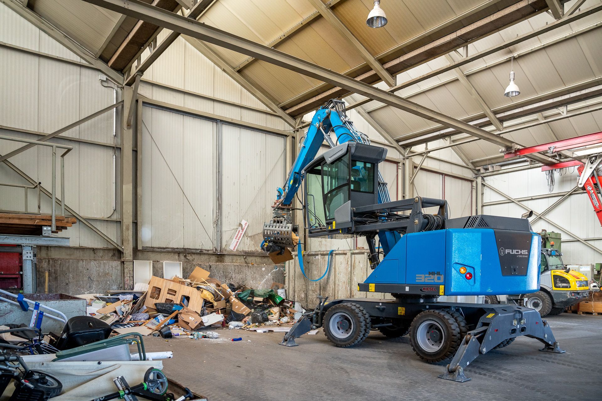 Müll wird weggeworfen