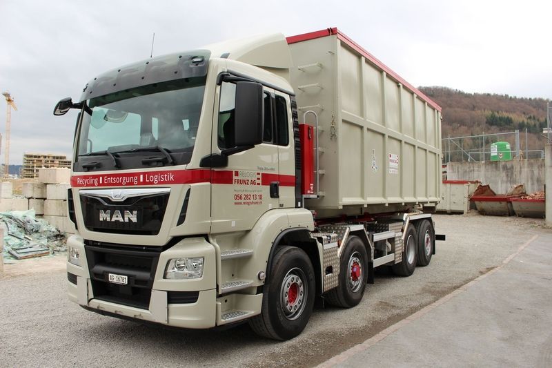 Lkw der Relogis Frunz AG
