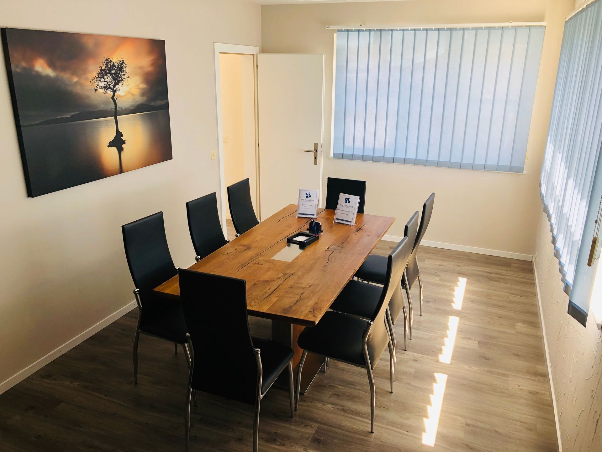 Aldo Perruchoud Sàrl - salle d'accueil