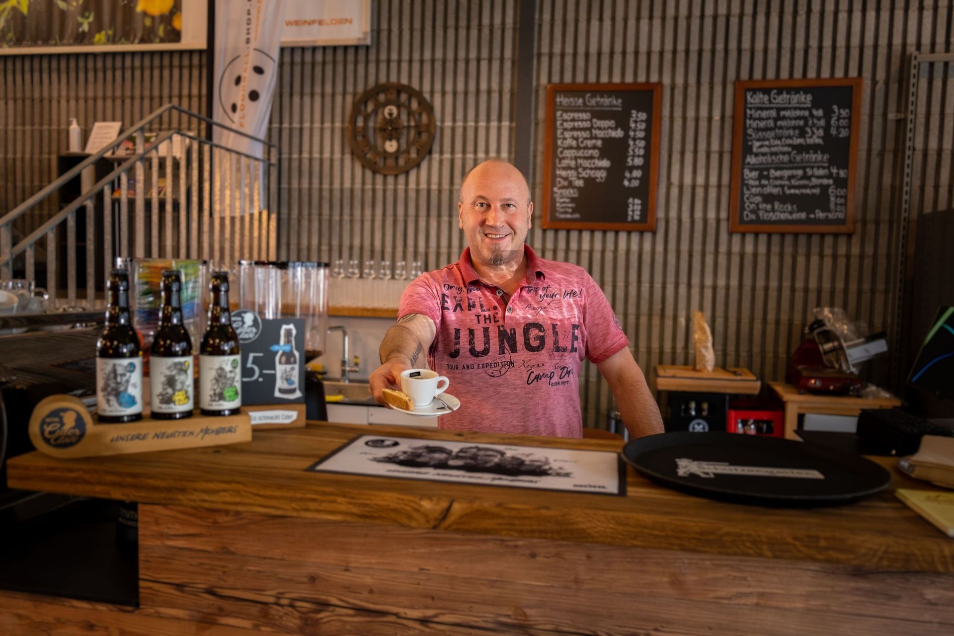 event location - miche's sports/outdoor/bike-bekleidung - café - weinfelden