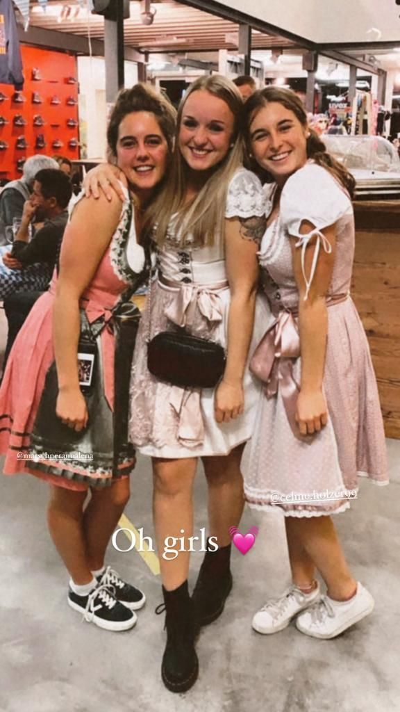 MICHE's Sports/Outdoor/Bikebekleidung & Cafe