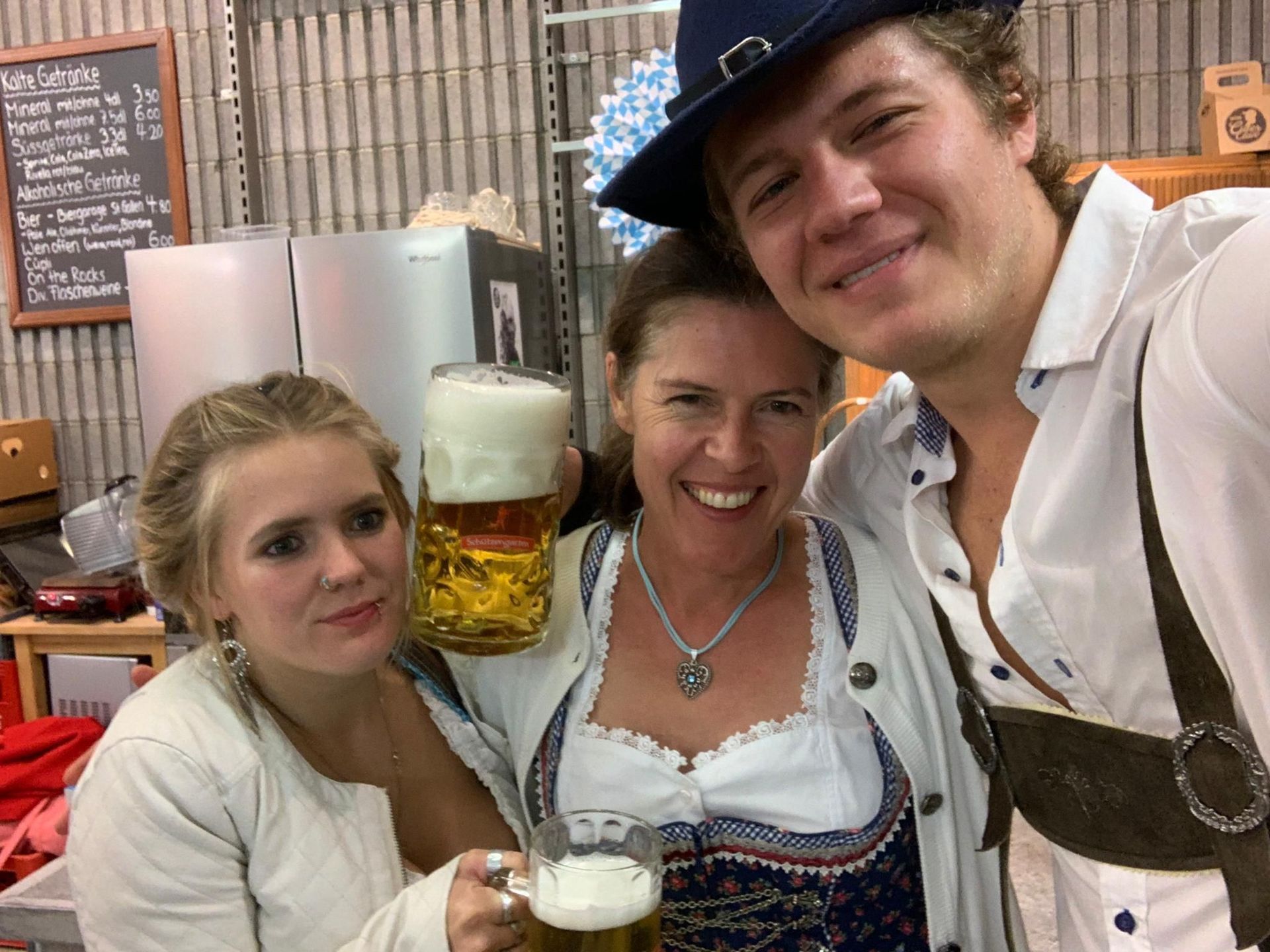 MICHE's Sports/Outdoor/Bikebekleidung & Cafe