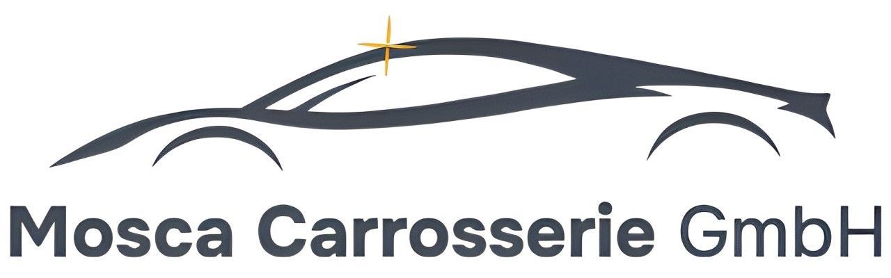 Das logo der mosca carrosserie gmbh ist eine autosilhouette mit einem stern in der mitte.