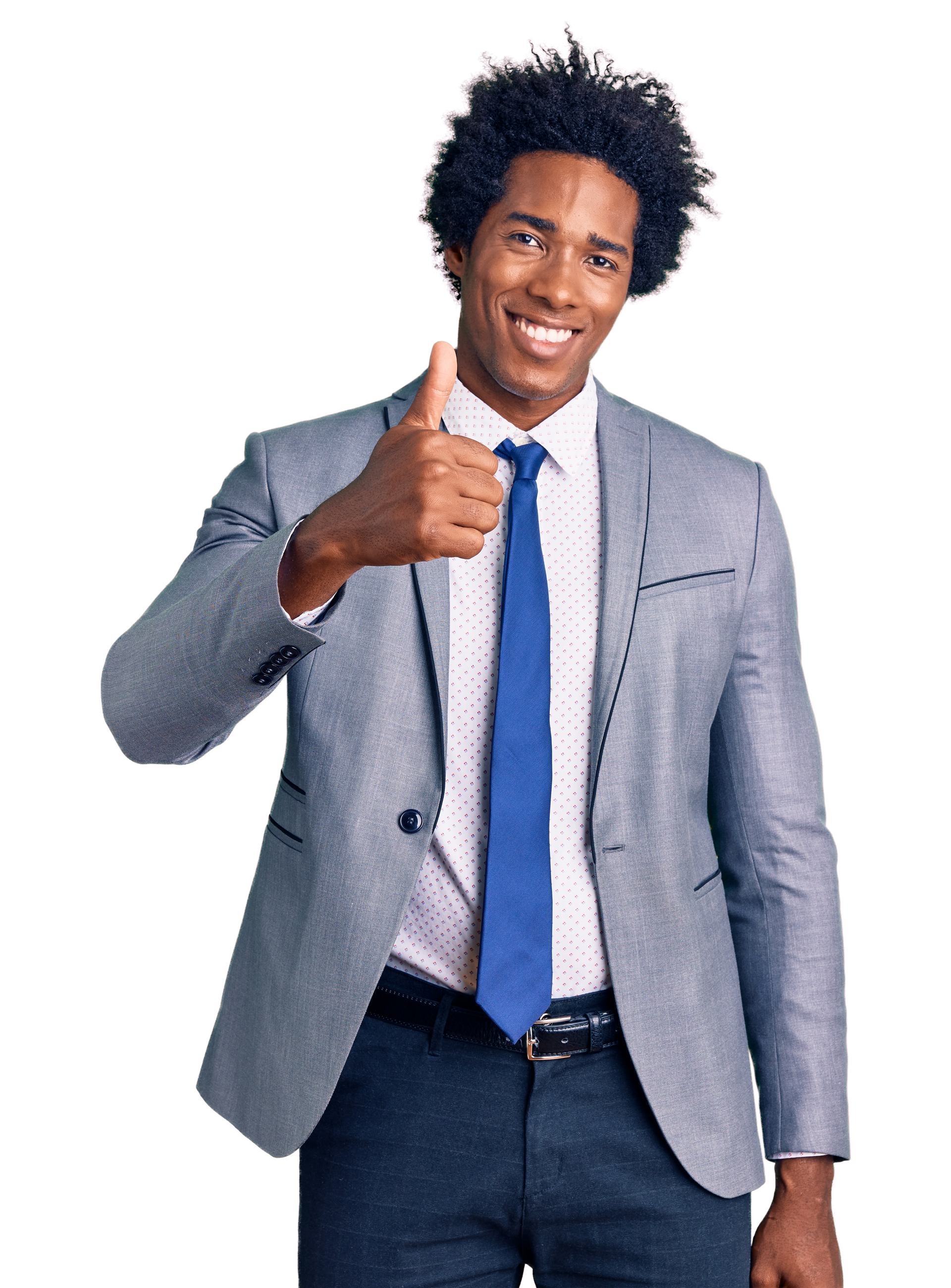 L'homme en costume lève le pouce en souriant.