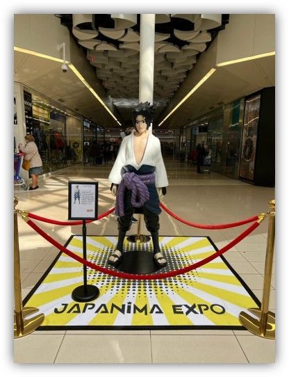 Una estatua de Sasuke de Naruto está en exhibición en la exposición Japanima.