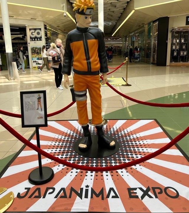 Una estatua de Naruto está en exhibición en la exposición Japanima.
