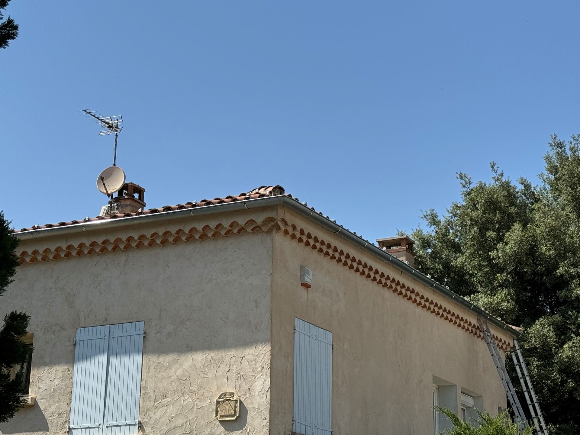 Toiture finalisée dans le sud