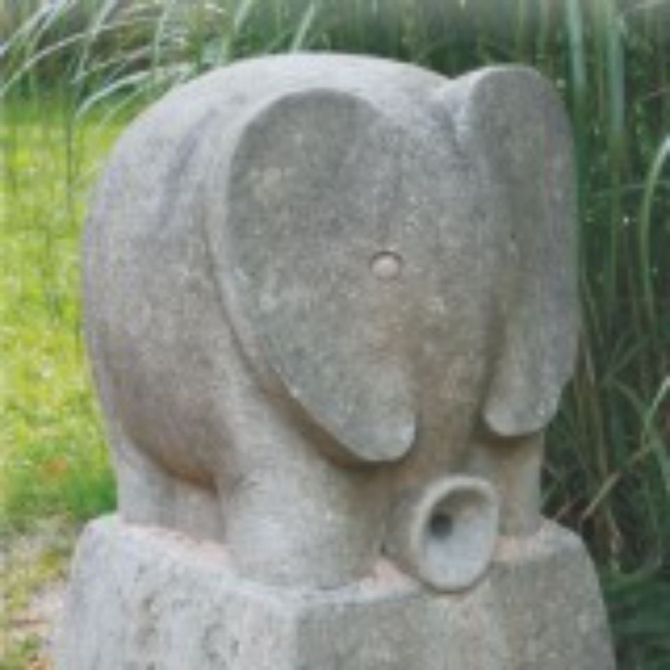 Elefant aus Naturstein