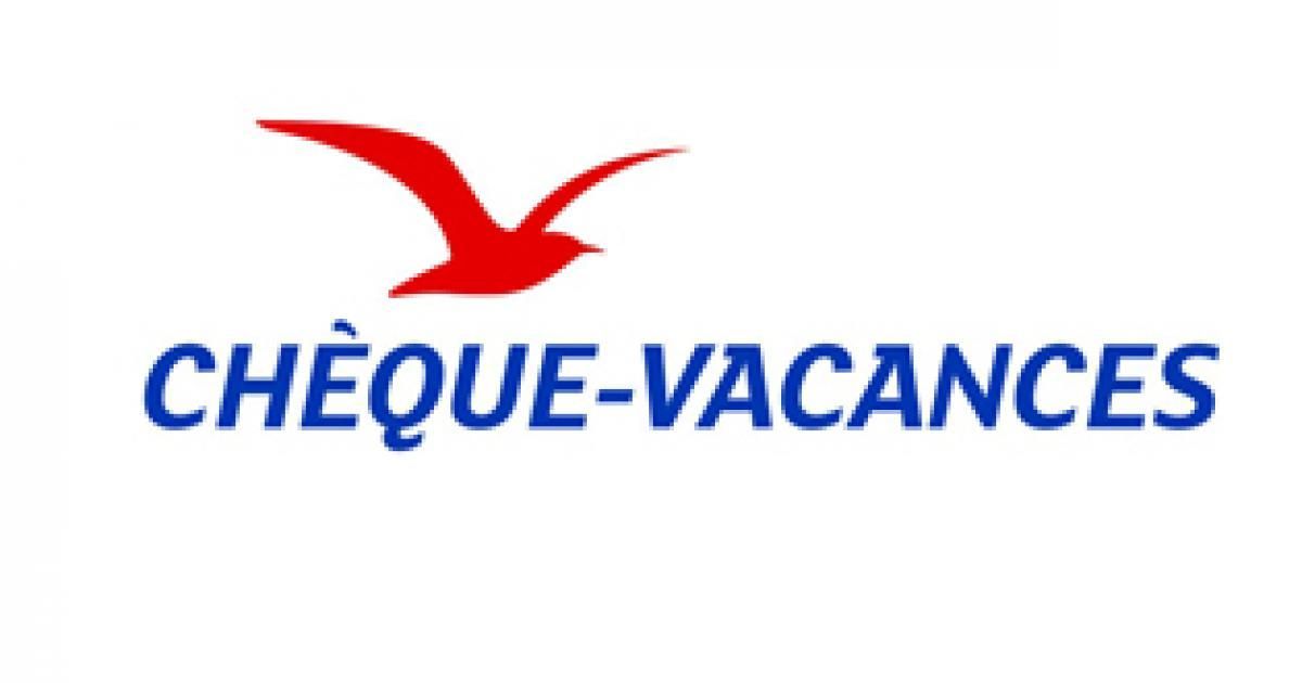 Un logo d'oiseau rouge au-dessus du texte bleu « CHÈQUE-VACANCES » sur fond blanc.