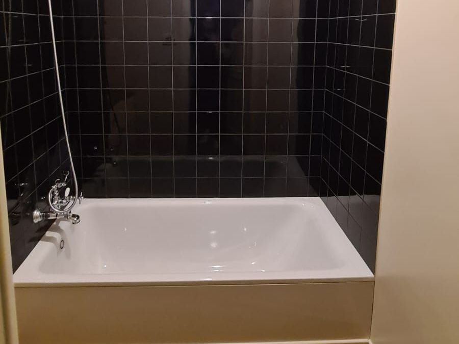 Installation de baignoire et pose de carrelage