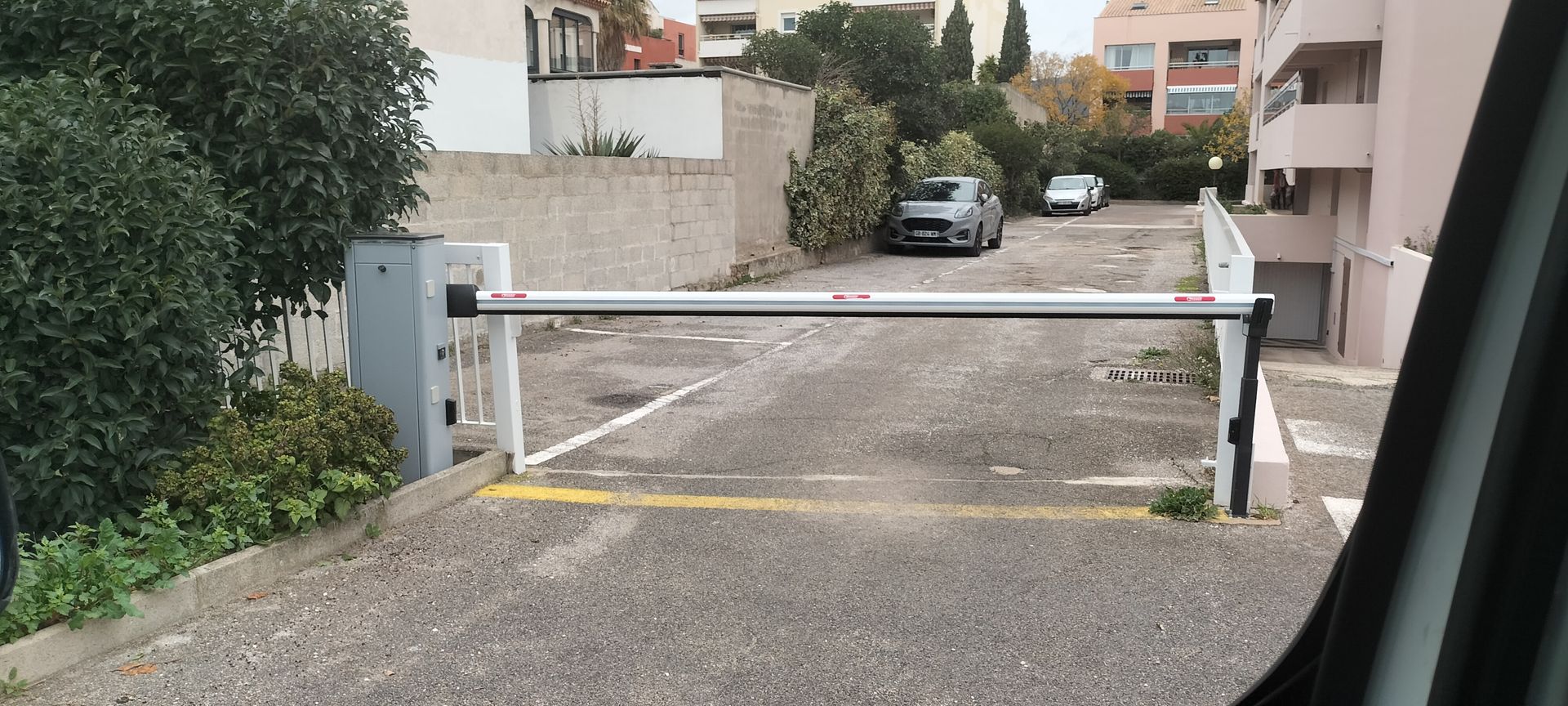 Pose de barrières levantes