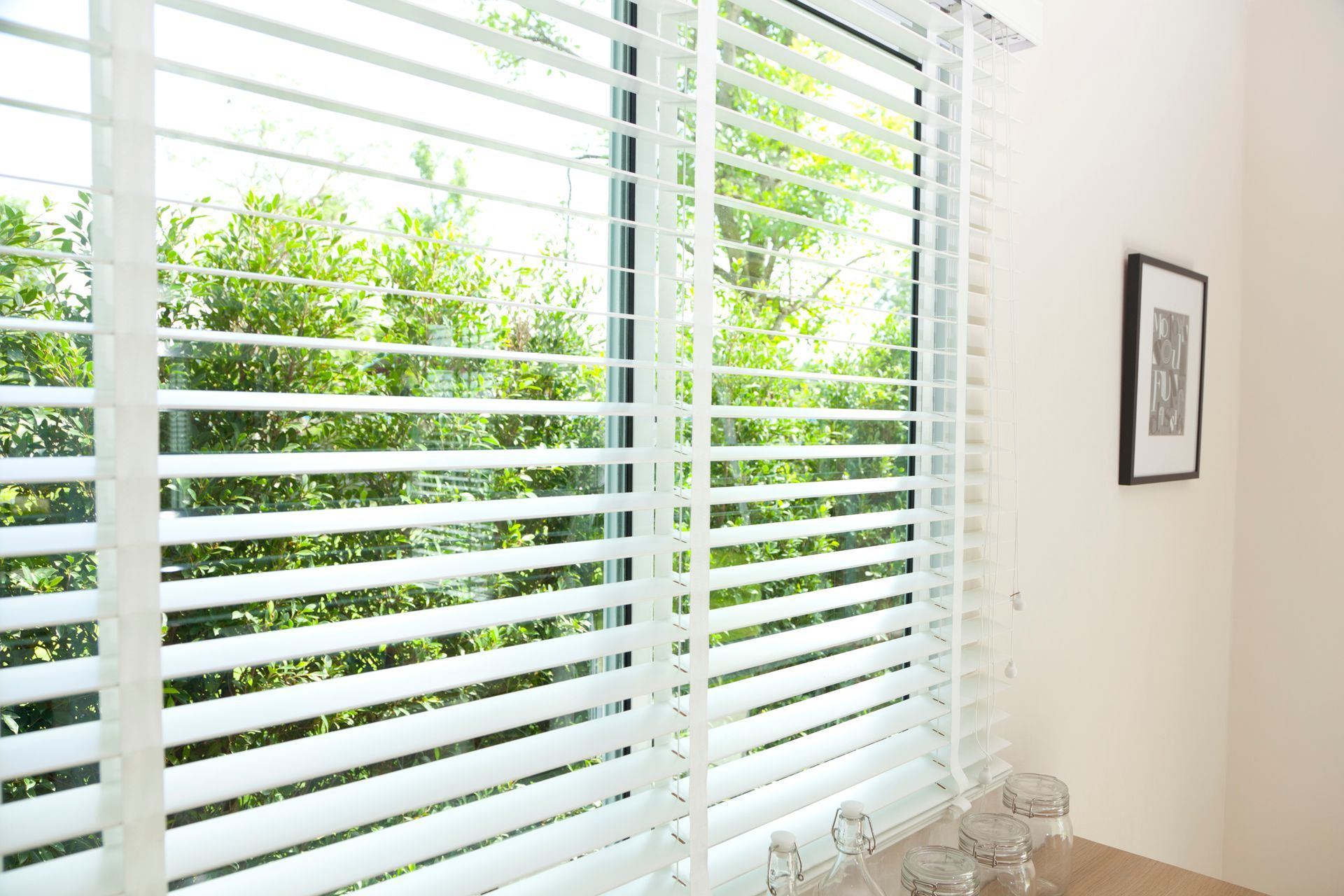 store intérieur sur fenêtre