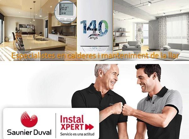 Anuncio con interiores de viviendas, una exhibición de calderas y dos hombres saludando. Incluye los logotipos de Saunier Duval e Instal XPERT.