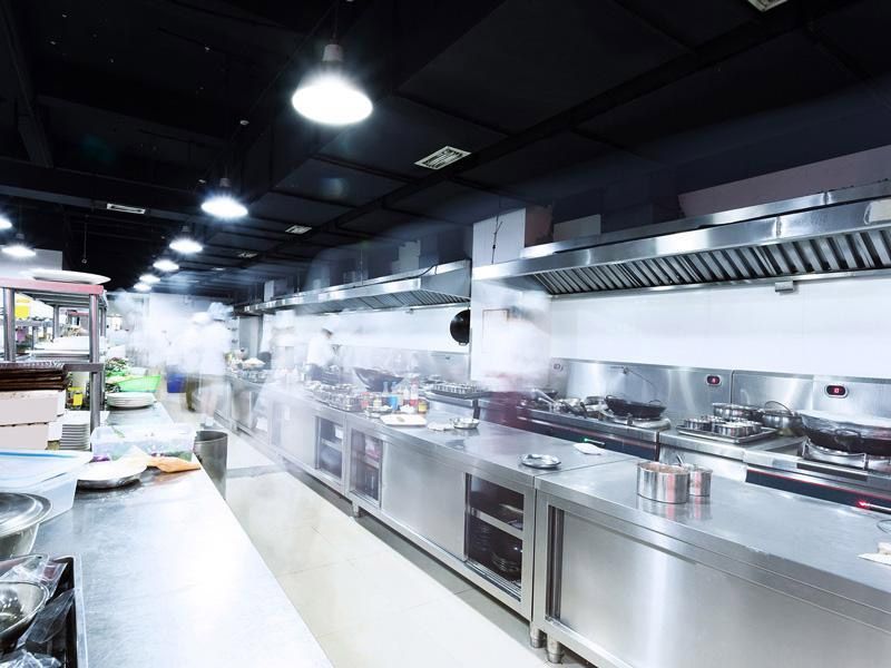 Group Instals Ser SL. cocina con maquinaria para hostelería