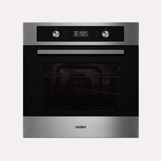 Horno empotrado de acero inoxidable con puerta negra y controles digitales. Etiqueta de la marca 