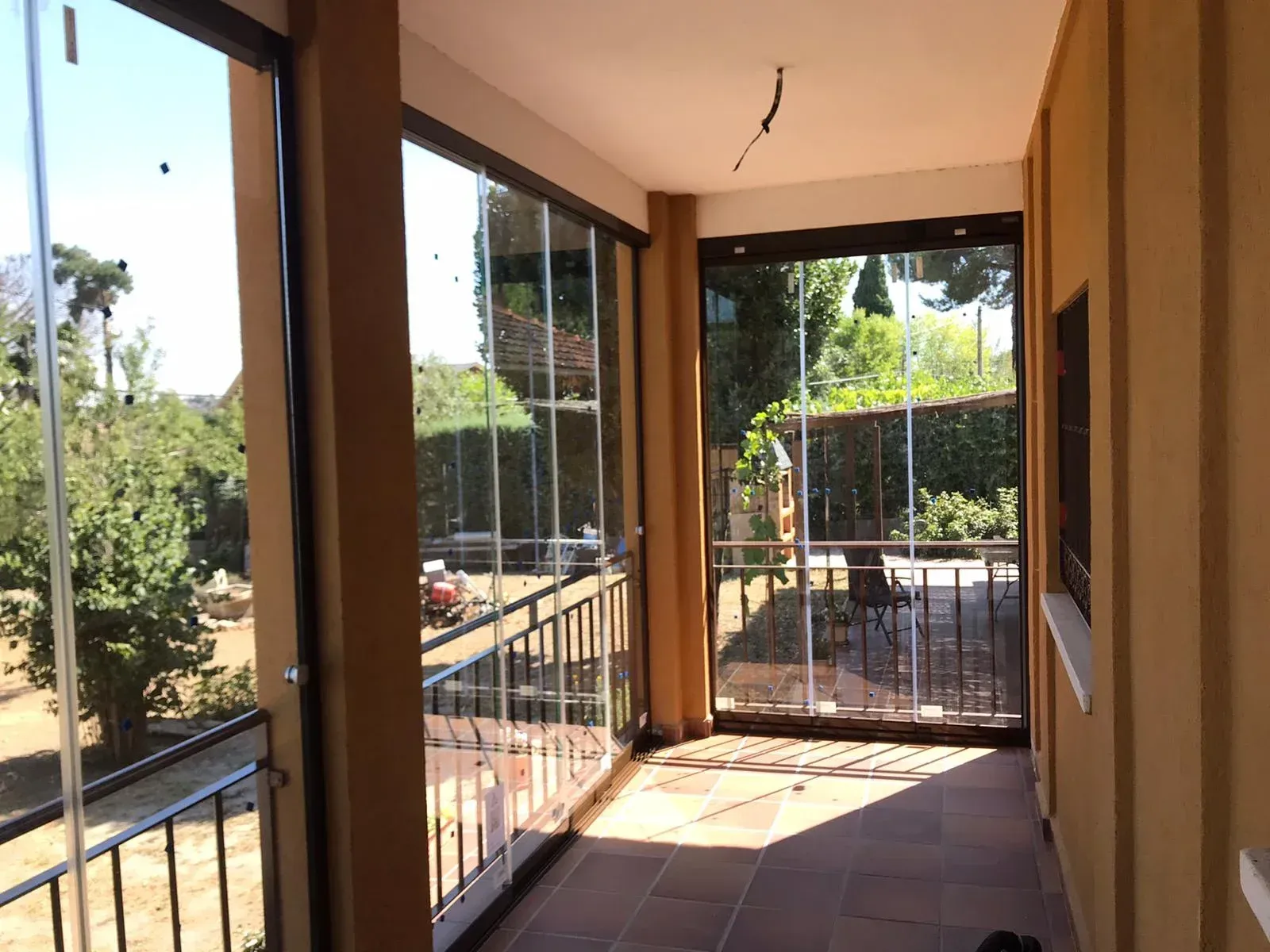 cortinas de cristal para terrazas en Madrid