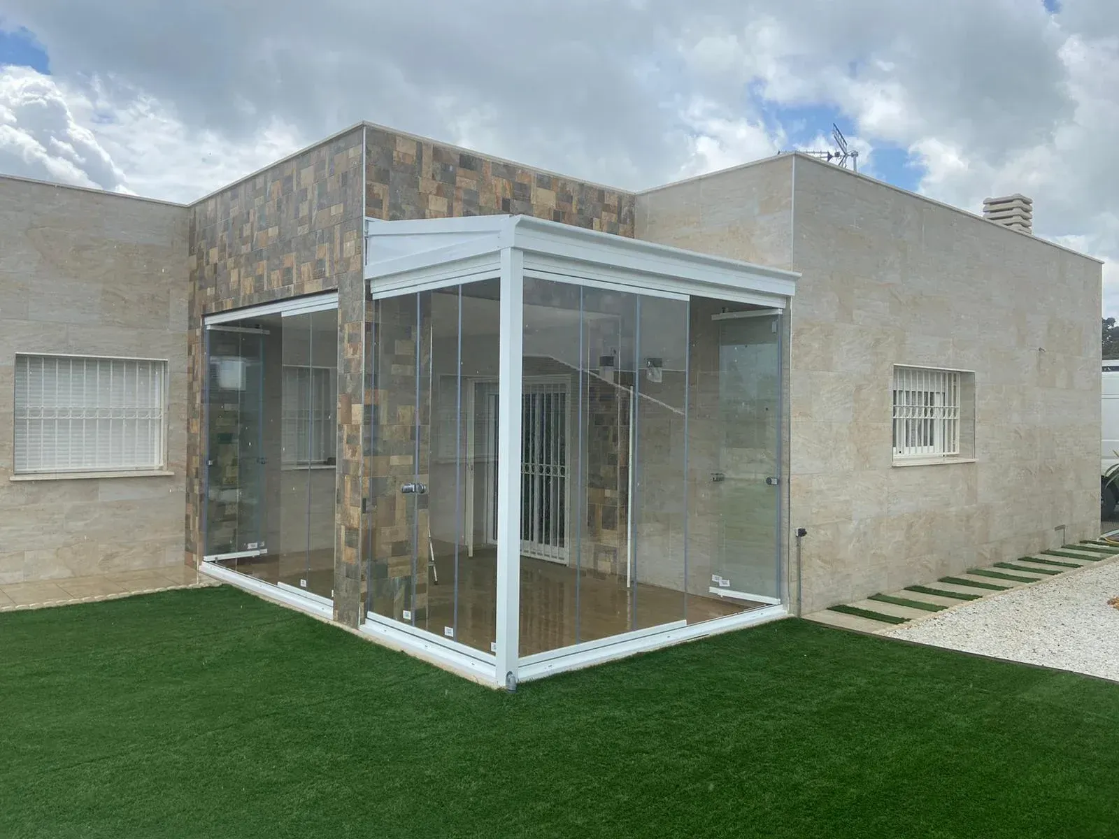 cortinas de cristal para terrazas en Madrid