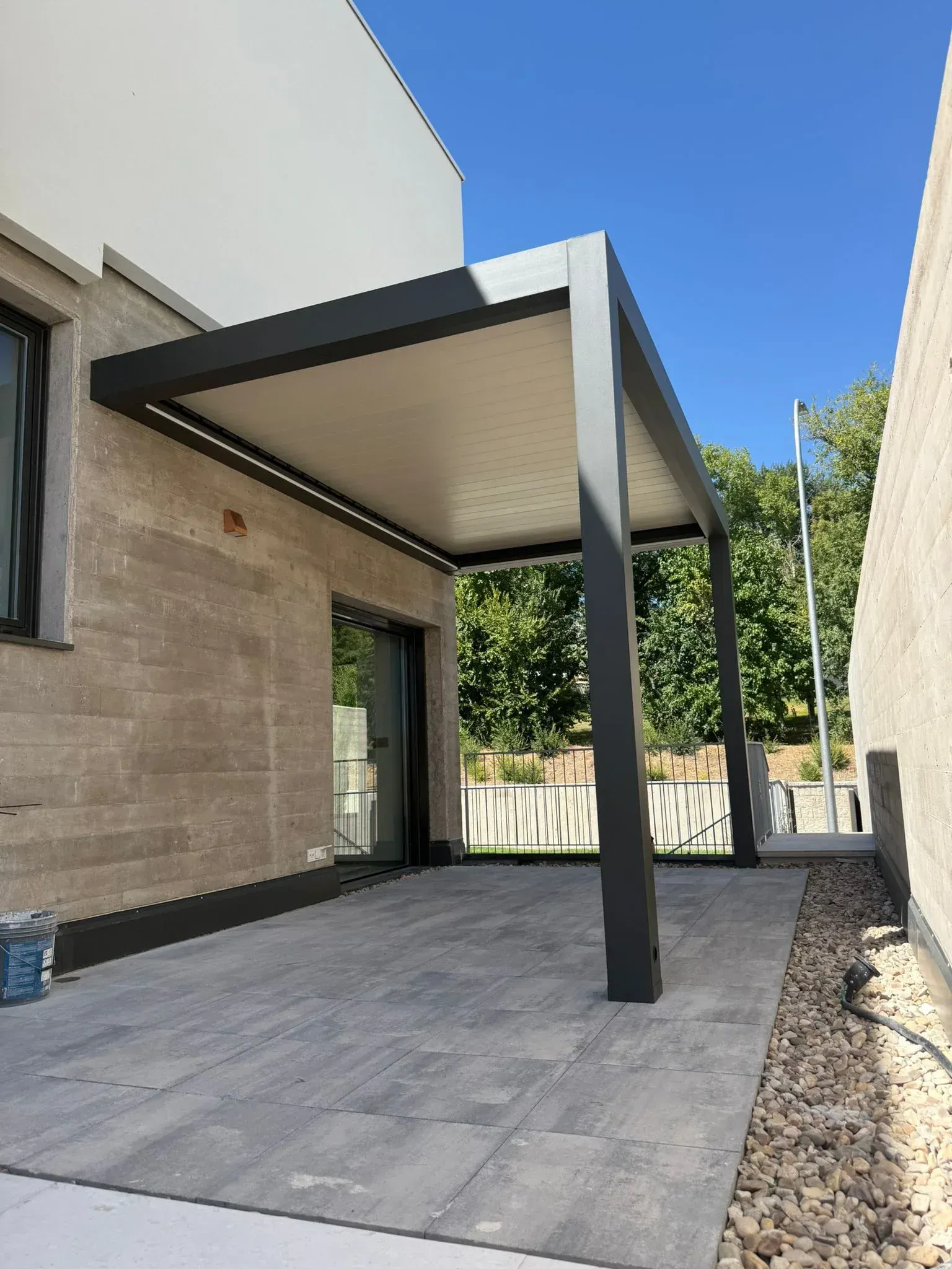 Pérgolas bioclimáticas en Madrid