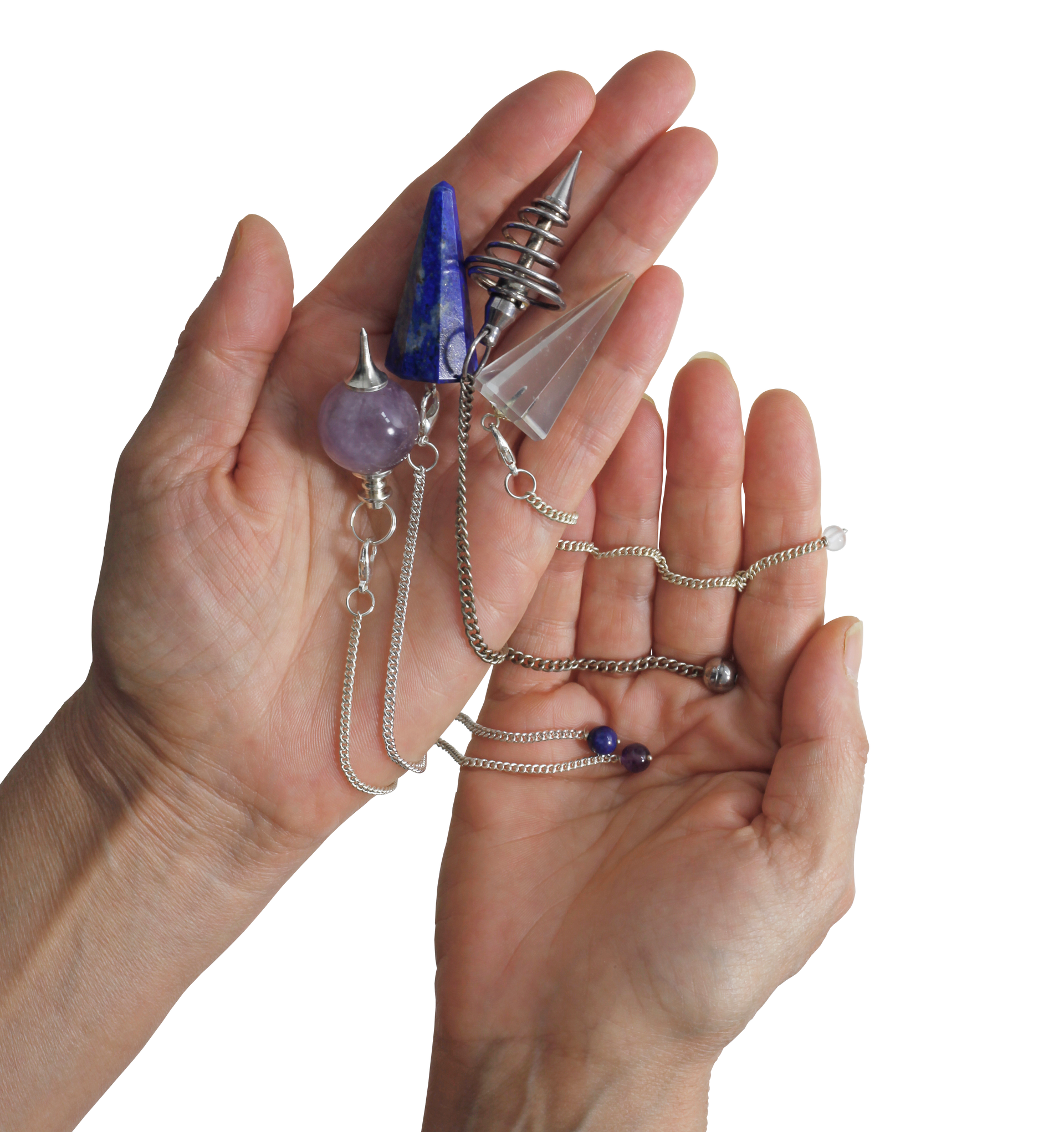 4 pendules dans des mains