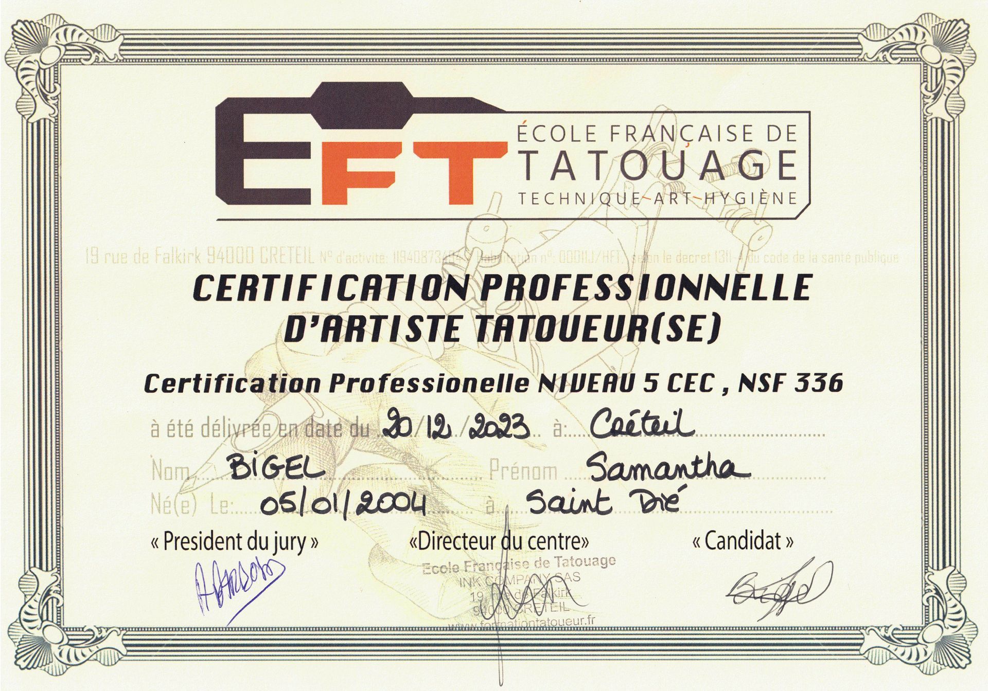 Certificat d'un tatoueur. 