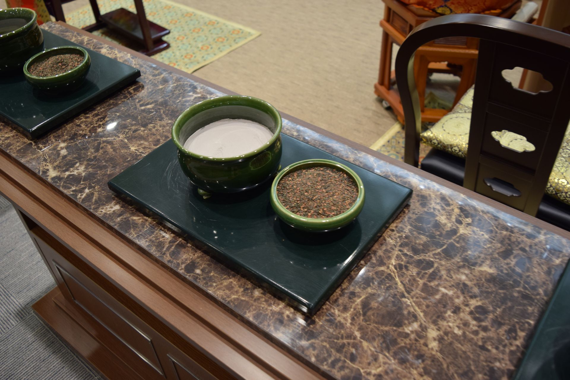 Des bols pour une cérémonie funéraire