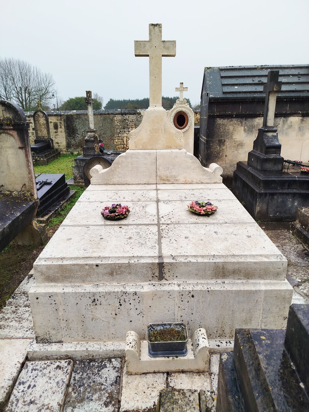 Rénovation de monument funéraire