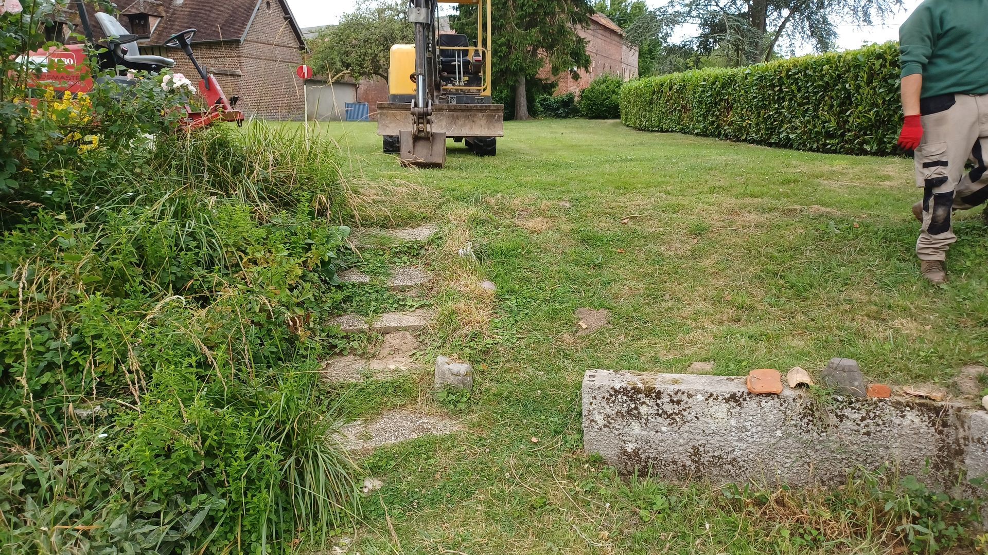 Des marches de jardin avant travaux
