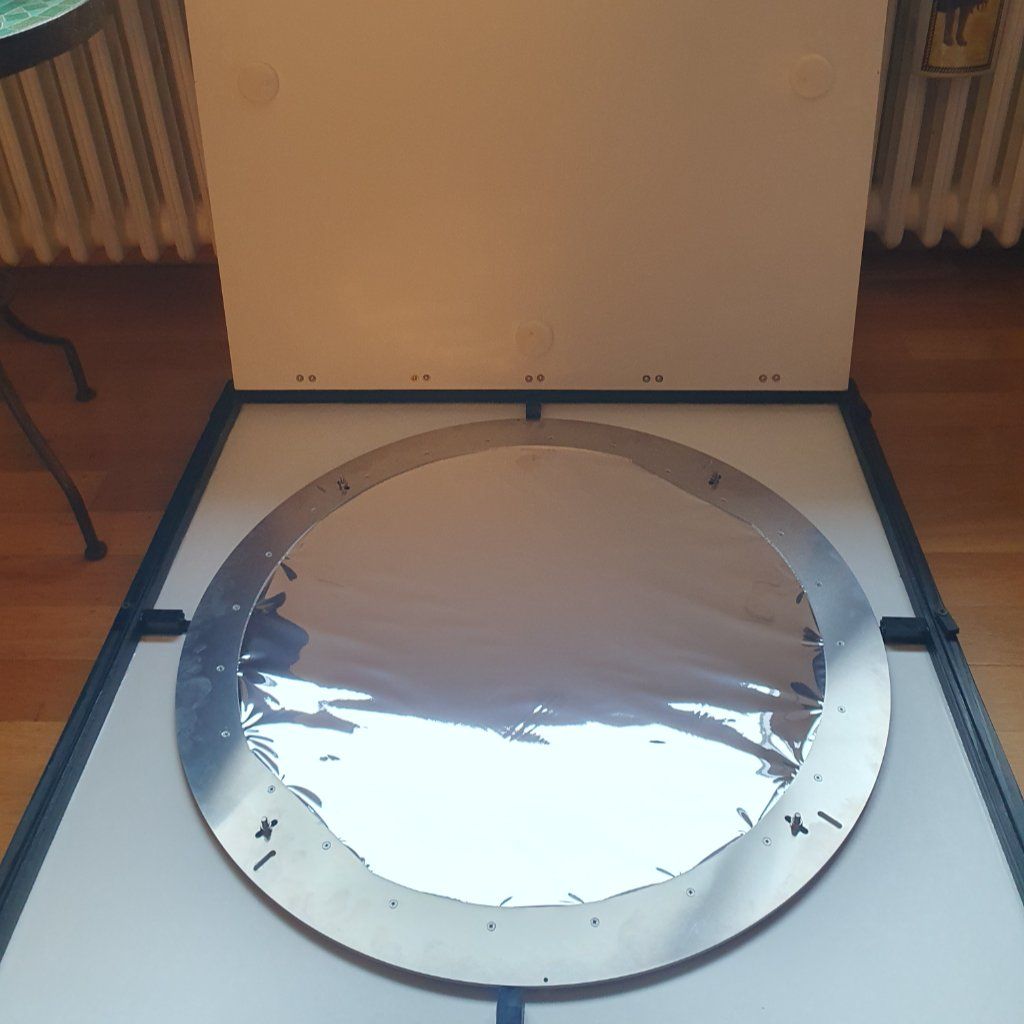 Aluminium frame with AstroSolarFilm 5.0 in storage box