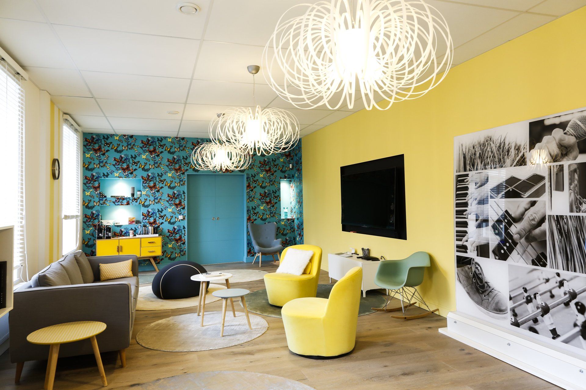 Banque accueil laquée