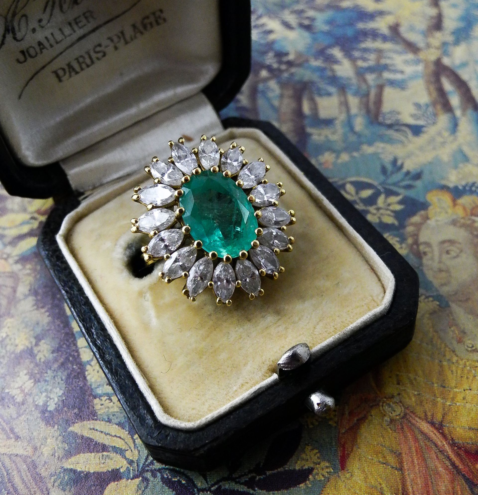 Bague or jaune et diamants