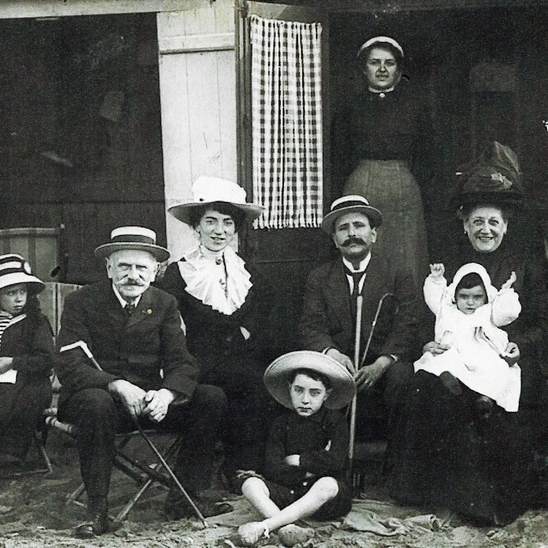 Photographie des fondateurs en 1904