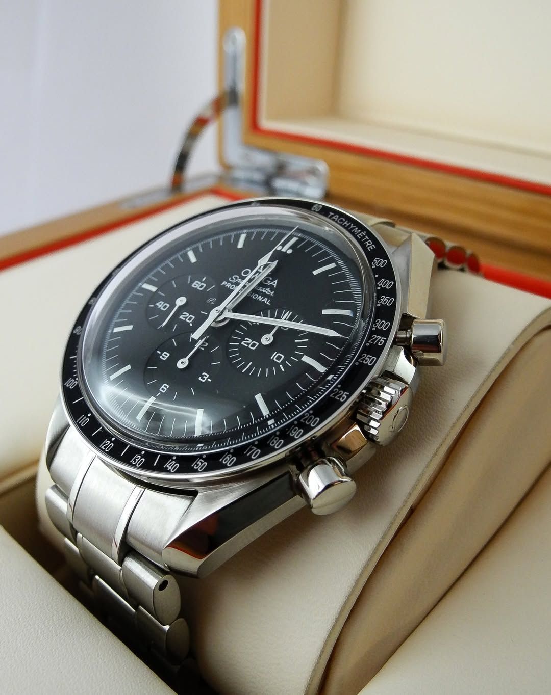 Montre Omega