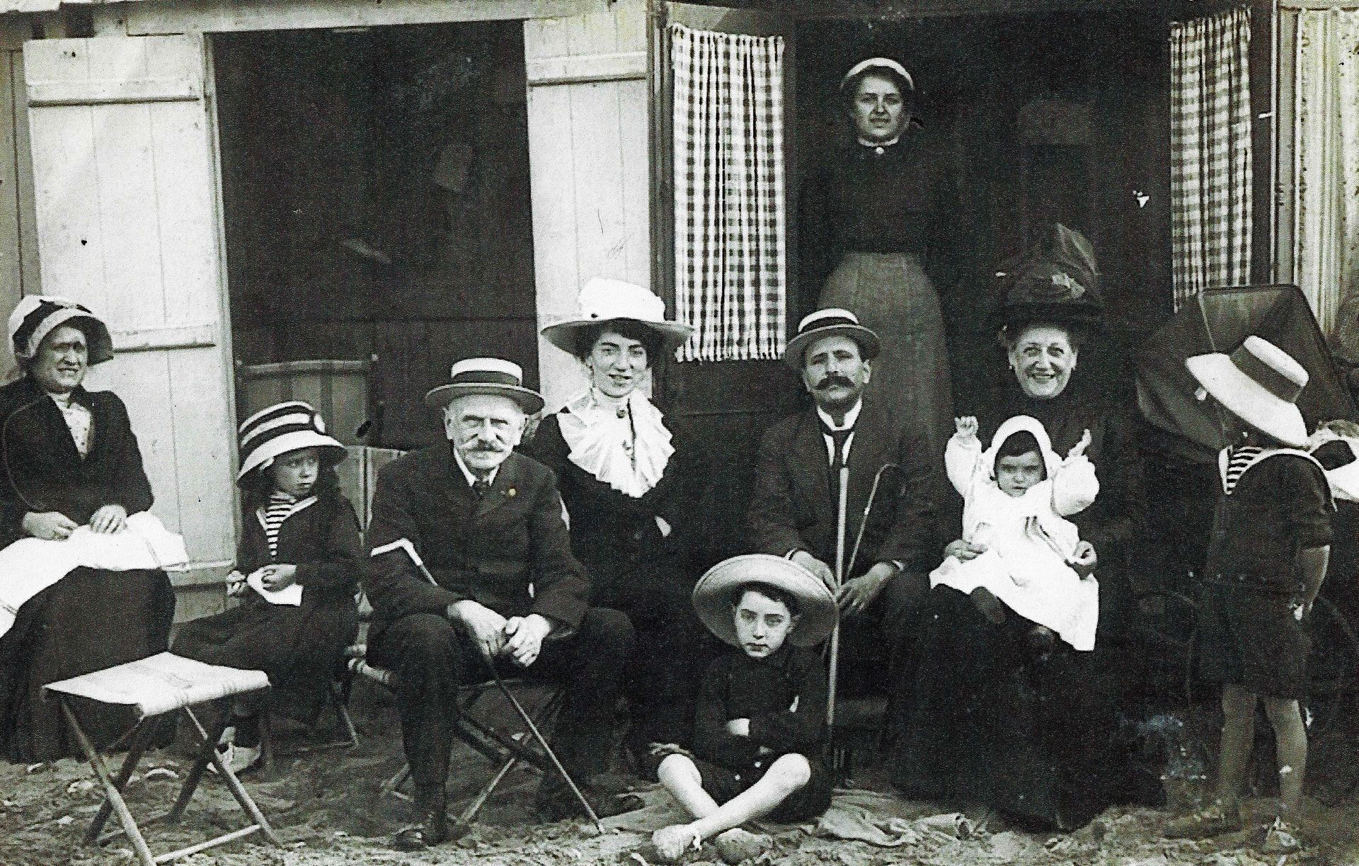 Photographie des fondateurs en 1904